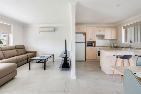 Sanctuary Point Hideaway - Belle Escapes Jervis Bay - Accommodation Gladstone 3