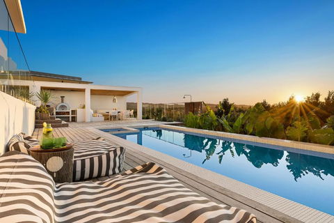 Sanctuary Spaces - Sundowner - Accommodation Gladstone 1