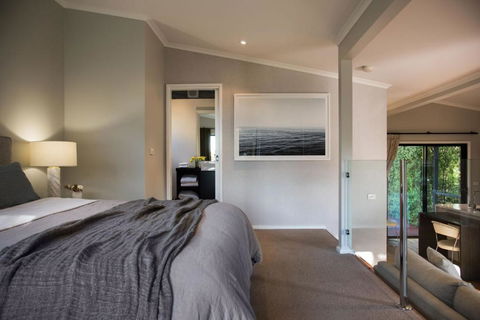 Sanctum - Accommodation Gladstone 3