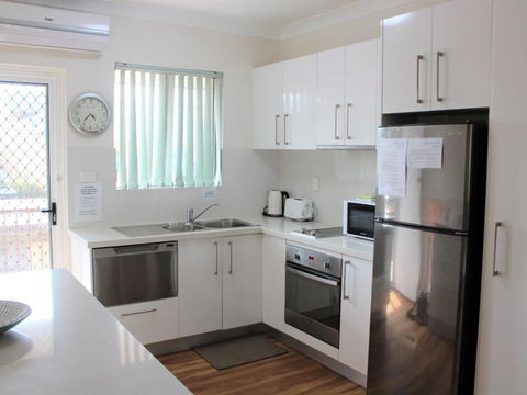 Sand Sea 5 - Accommodation Gladstone 3