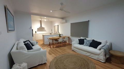 Sand And Swell At Sawtell - Accommodation Gladstone 2