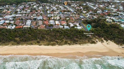 Sand And Swell At Sawtell - Accommodation Gladstone 1