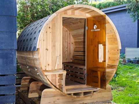 Sand & Sauna Retreat - Accommodation Gladstone 3