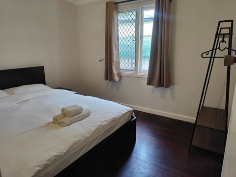 S&S Guest House - Accommodation Gladstone 0