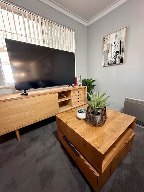 Rockingham Palace - Accommodation Gladstone 2