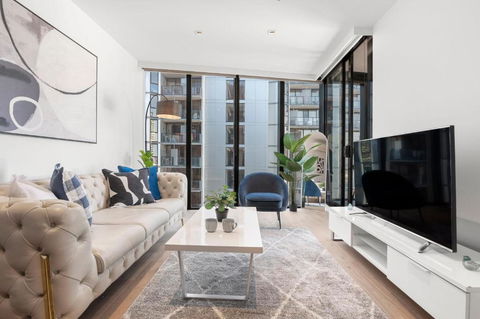 Rooftop Pool Stunning Apt At Marvel Stadium With Free Parking - Accommodation Gladstone 1