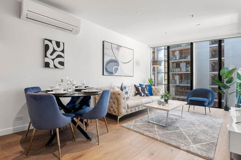 Rooftop Pool Stunning Apt At Marvel Stadium With Free Parking - Accommodation Gladstone 0