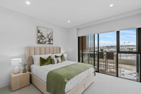 Sailview Escape - A Tranquil Marina Hideaway - Accommodation Gladstone 1