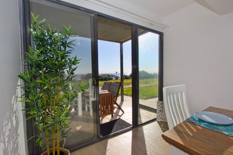 Sandy Feet 1 Beach Stayz Semaphore - Accommodation Gladstone 2