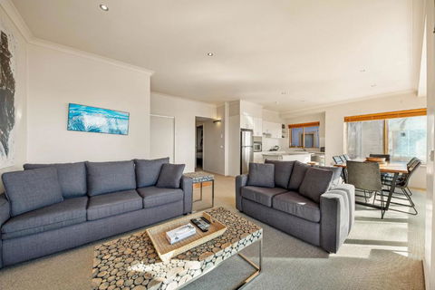 Schnapps Penthouse Ski Apt With Undercover Parking - Accommodation Gladstone 2