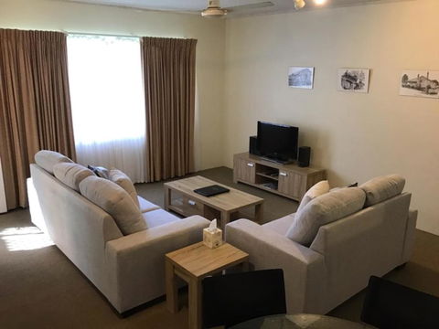 Sandcastles Holiday Apartments - Accommodation Gladstone 2