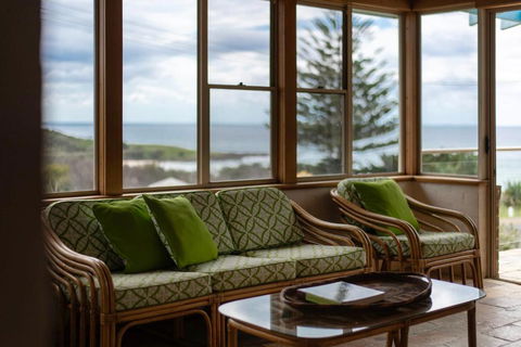 Sandilands One - Oceanstays - Accommodation Gladstone 2