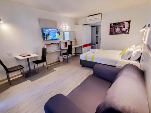 Sandors Motor Inn - Accommodation Gladstone 1