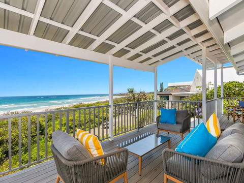 Sandpiper Beachfront House - Hastings Point - Accommodation Gladstone 0