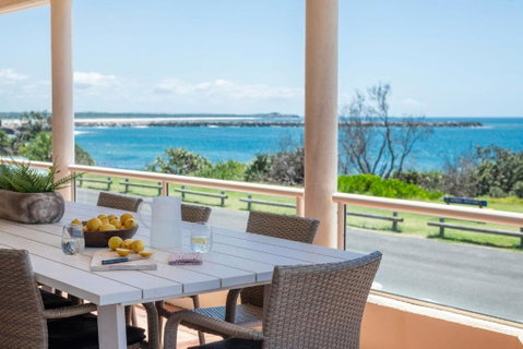 Sandrift One - Oceanstays - Accommodation Gladstone 0