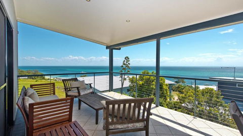 Sands On Moreton - Accommodation Gladstone 2