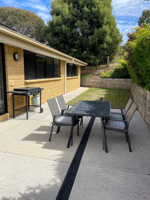 Sandstone Family Apartment - Accommodation Gladstone 2