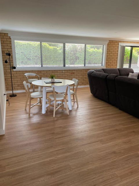 Sandstone Family Apartment - Accommodation Gladstone 3