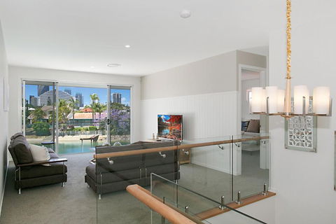 Sandy Cove - Accommodation Gladstone 3