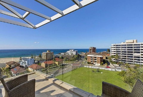 Sandy Cove Apartment The Entrance 31 - Accommodation Gladstone 1