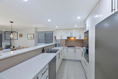 Sandy Cove Apartment The Entrance 8 - Accommodation Gladstone 3