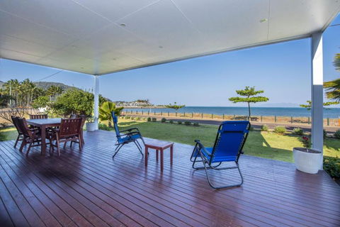 Sandy Decks - Accommodation Gladstone 1
