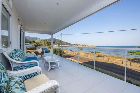 Sandy Decks - Accommodation Gladstone 0