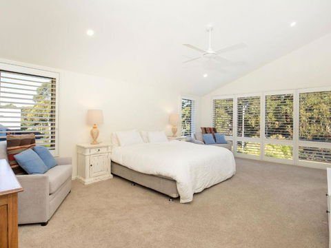 Sapphire Sands - Pet Friendly - Community Pool - Accommodation Gladstone 3