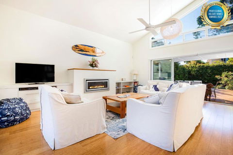Sapphire Sands - Pet Friendly - Community Pool - Accommodation Gladstone 0