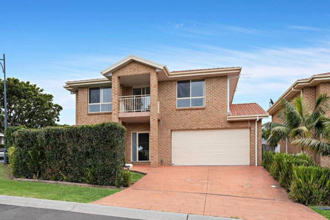 Sea La Vie - Accommodation Gladstone 0