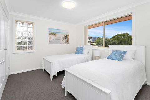 Sea La Vie - Accommodation Gladstone 3