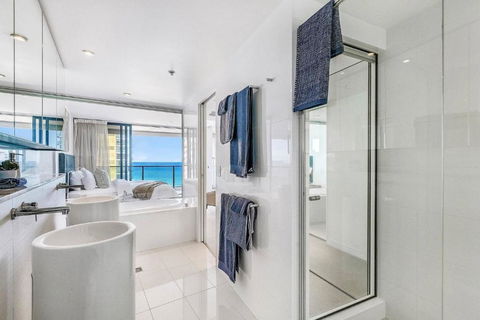Seabreeze - 18th Floor Oracle - Accommodation Gladstone 3