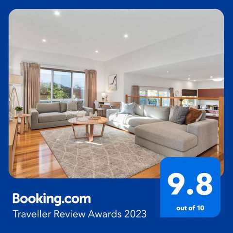 Seaford Luxe Beach House 2023 BDC Traveller Award Winner - Accommodation Gladstone 0