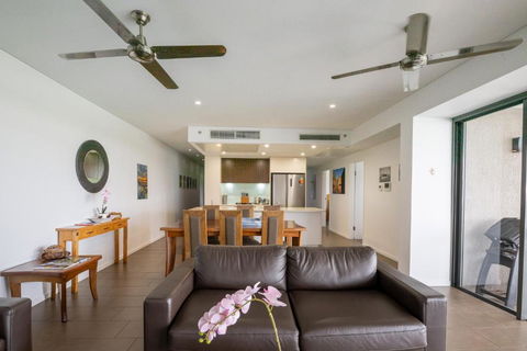 Serenity Neptuna - 3brm Luxury At Darwin Waterfront - Accommodation Gladstone 1
