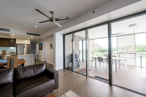 Serenity Neptuna - 3brm Luxury At Darwin Waterfront - Accommodation Gladstone 2