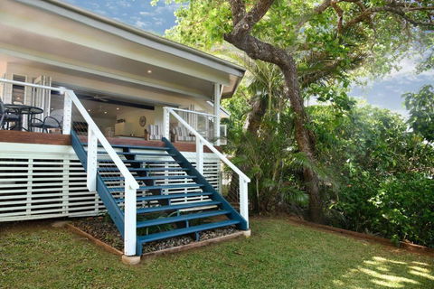 Seasons - Beachfront- Amazing Views - Accommodation Gladstone 0