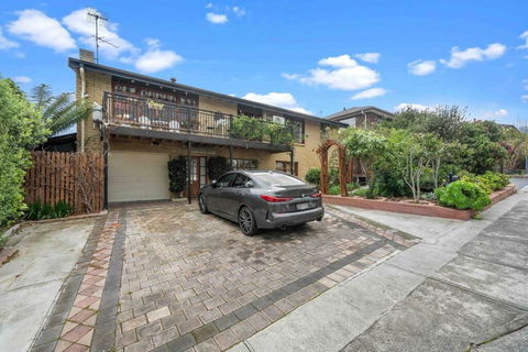 Seaview Garden - Accommodation Gladstone 2