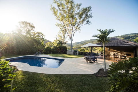 Seclude Rainforest Retreat - Accommodation Gladstone 0