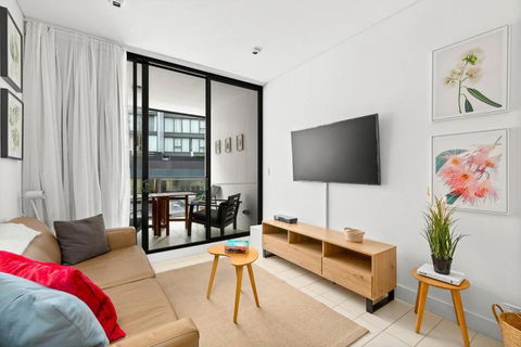 Secluded Surry Hills Escape With Private Balcony - Accommodation Gladstone 0