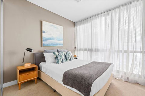 Secluded Surry Hills Escape With Private Balcony - Accommodation Gladstone 3