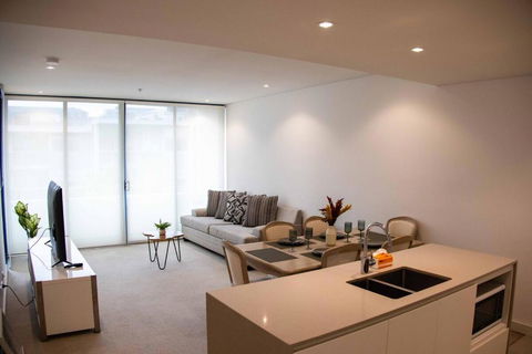 Serene Bay Two Bedroom Apartment - Accommodation Gladstone 1