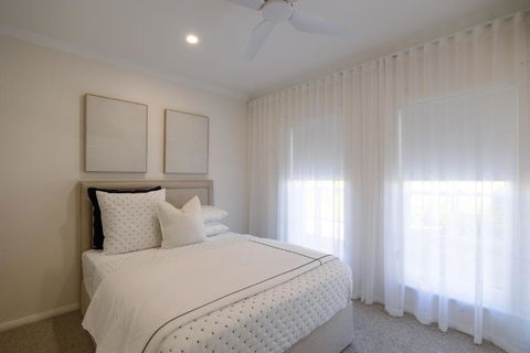 Serene Retreat On The City Fringe - Accommodation Gladstone 1