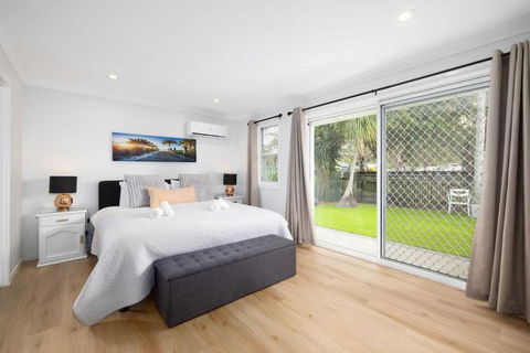 Serene Southport Getaway Walk To Beach Shops - Accommodation Gladstone 3