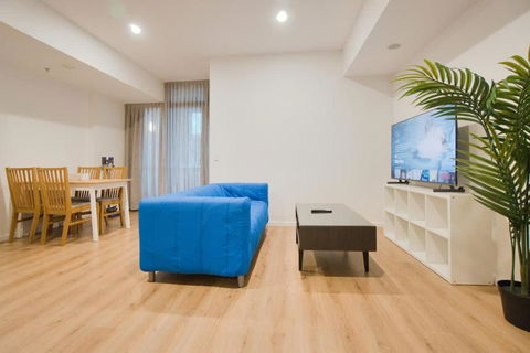 Serene Stay - 1BR Apt With Pool, Gym, Steam, Sauna - Accommodation Gladstone 2