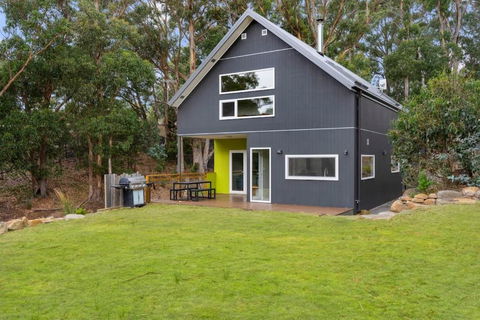 Serenity At Ridgeway Retreat - Relax, Hike, Bike - Accommodation Gladstone 0