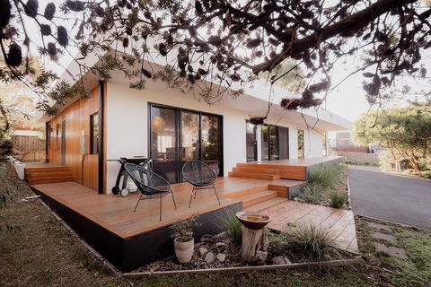 Serenity By The Sea - Accommodation Gladstone 2