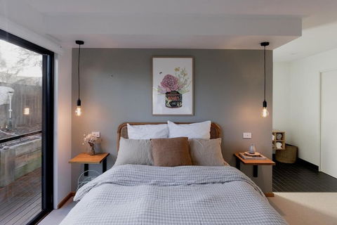 Serenity By The Sea - Accommodation Gladstone 3