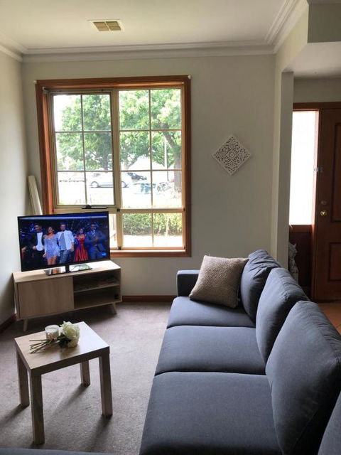 Serenity On Sturt - Accommodation Gladstone 2
