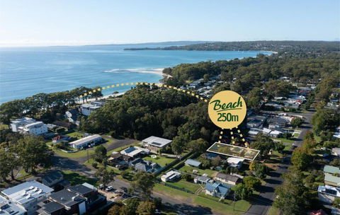 Shell House The South Coast Sandcastles In Huskisson - Accommodation Gladstone 2