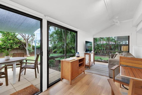 Sherwood Cottage - Accommodation Gladstone 0